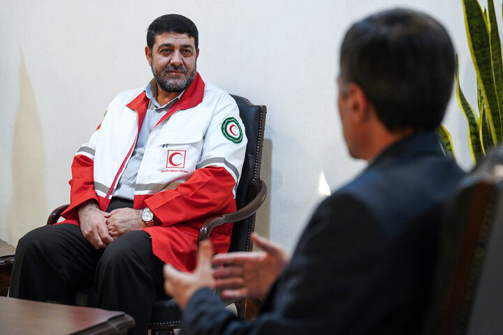 دیدار رئیس جمعیت هلال احمر با رئیس ستاد اجرایی فرمان امام