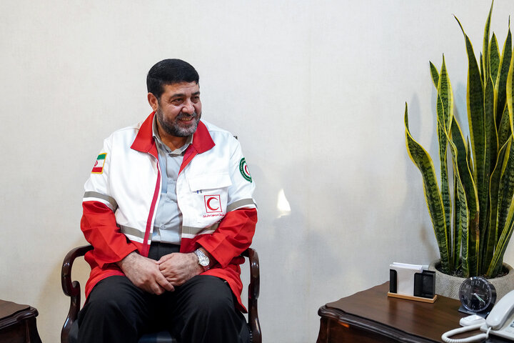 دیدار رئیس جمعیت هلال احمر با رئیس ستاد اجرایی فرمان امام