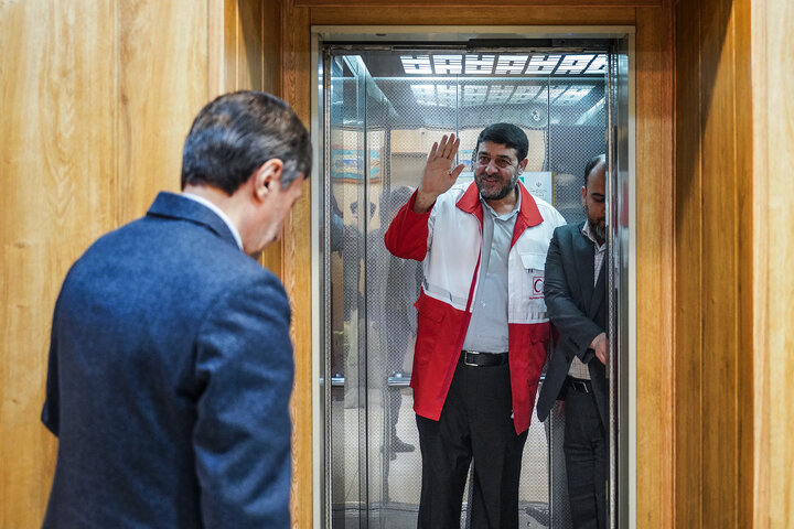 دیدار رئیس جمعیت هلال احمر با رئیس ستاد اجرایی فرمان امام