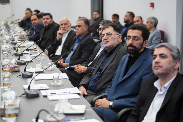نشست تخصصی مدیران سازمان اموال و املاکِ ستاد اجرایی فرمان امام