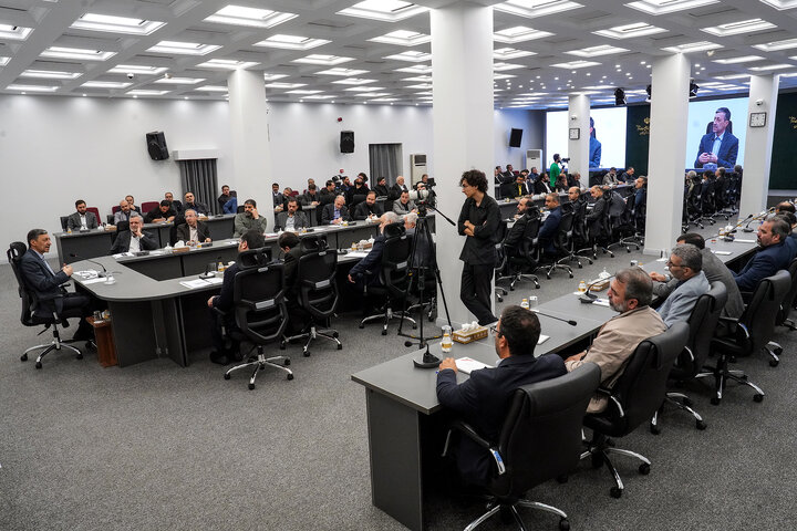 نشست تخصصی مدیران سازمان اموال و املاکِ ستاد اجرایی فرمان امام