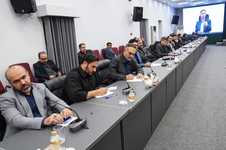 نشست تخصصی مدیران سازمان اموال و املاکِ ستاد اجرایی فرمان امام