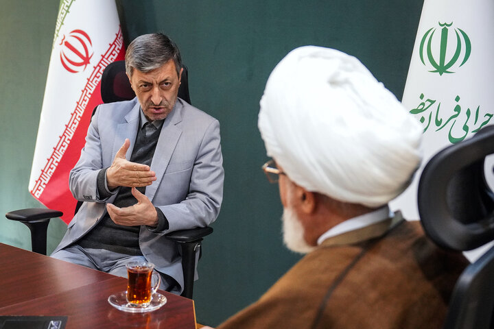 دیدار حجت الاسلام حبیب‌الله غفوری امام جمعه و نماینده ولی فقیه در استان کرمانشاه با سید پرویز فتاح رئیس ستاد اجرایی فرمان امام