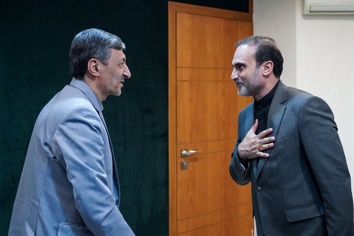 دیدار حبیب قاسمی نماینده مردم شهرضا و دهاقان در مجلس شورای اسلامی با رئیس ستاد اجرایی فرمان امام