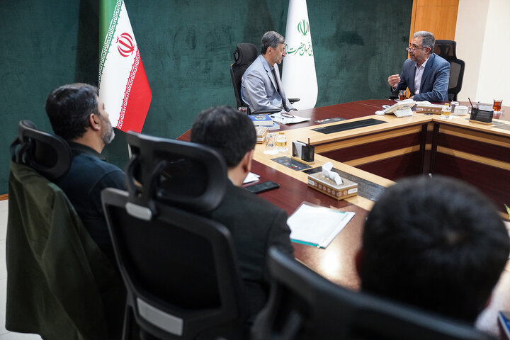 دیدار شاهرخ رامین نماینده مردم دماوند و فیروزکوه در مجلس شورای اسلامی با رئیس ستاد اجرایی فرمان امام