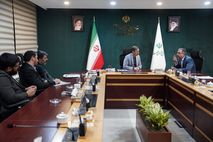 دیدار شاهرخ رامین نماینده مردم دماوند و فیروزکوه در مجلس شورای اسلامی با رئیس ستاد اجرایی فرمان امام