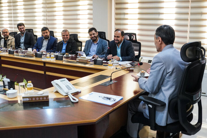 جلسه بررسی عملکرد اداره کل بازرسی و رسیدگی به شکایات ستاد اجرایی فرمان امام