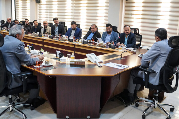 جلسه بررسی عملکرد اداره کل بازرسی و رسیدگی به شکایات ستاد اجرایی فرمان امام