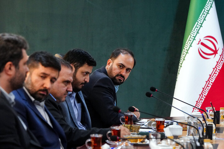 جلسه بررسی عملکرد اداره کل بازرسی و رسیدگی به شکایات ستاد اجرایی فرمان امام