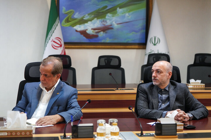 دیدار وزیر ارتباطات و فناوری اطلاعات با رئیس ستاد اجرایی فرمان امام