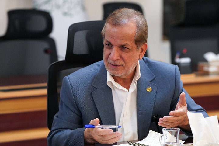 دیدار وزیر ارتباطات و فناوری اطلاعات با رئیس ستاد اجرایی فرمان امام