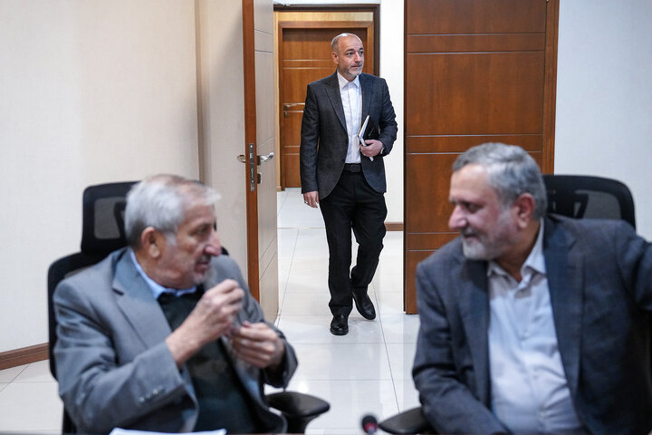 جلسه بررسی عملکرد شرکت انرژی گستر نصیر