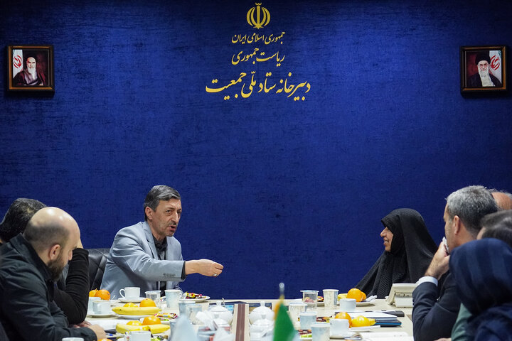 دیدار رئیس ستاد اجرایی فرمان امام با دبیر ستاد ملی جمعیت