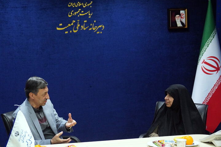 دیدار رئیس ستاد اجرایی فرمان امام با دبیر ستاد ملی جمعیت