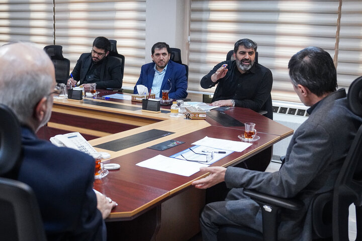 دیدار تعدادی از نمایندگان مجلس با رئیس ستاد اجرایی فرمان امام