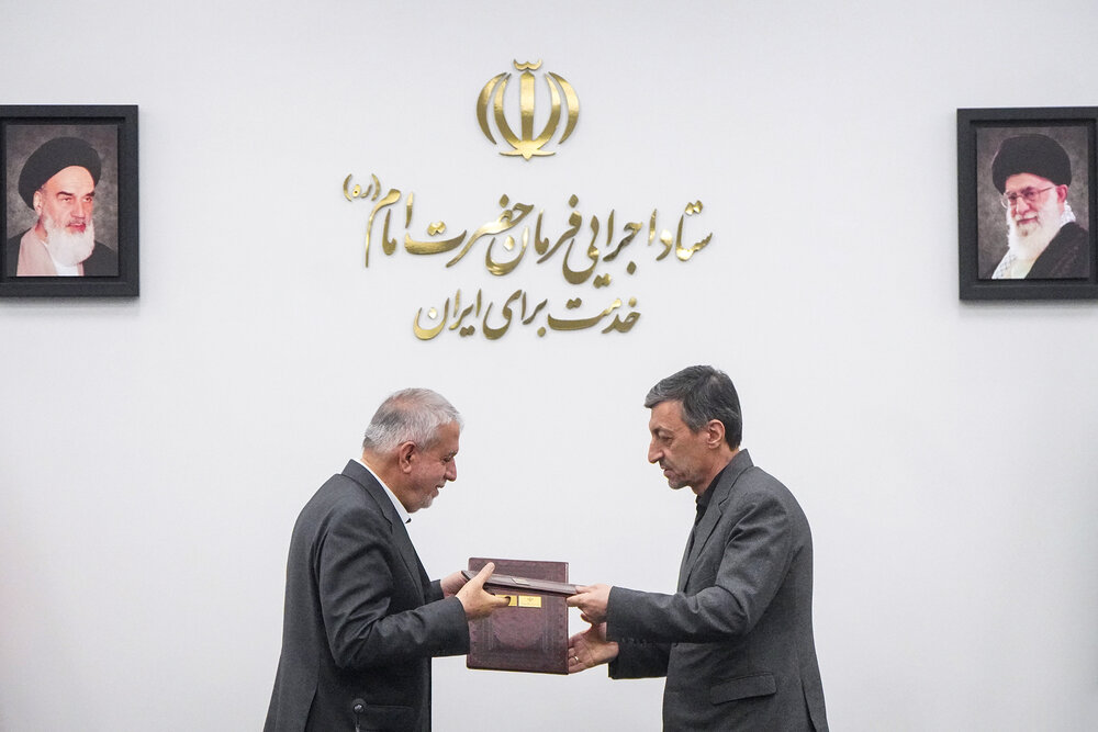 امضای تفاهم‌نامه ٣ هزار میلیارد تومانی برای حمایت از مشاغل حوزه صنایع دستی و گردشگری/ ایجاد ظرفیت حمایت از ۱۵ هزار طرح اشتغالزایی جدید