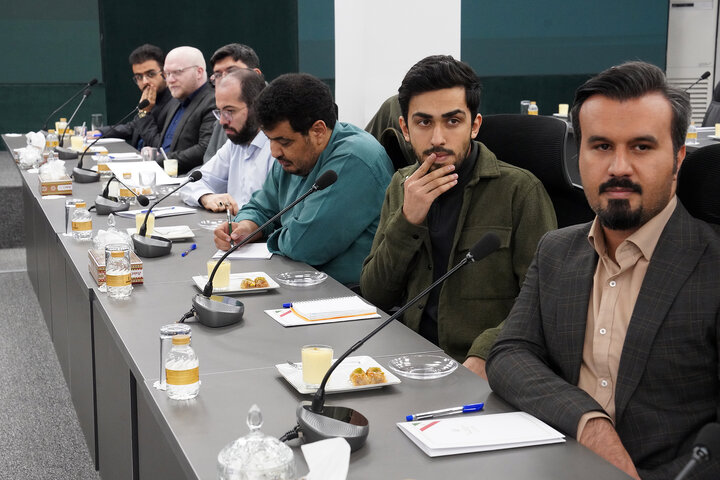 دیدار جمعی از نخبگان علمی و دانشگاهی با رئیس ستاد اجرایی فرمان امام