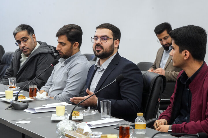 دیدار جمعی از نخبگان علمی و دانشگاهی با رئیس ستاد اجرایی فرمان امام