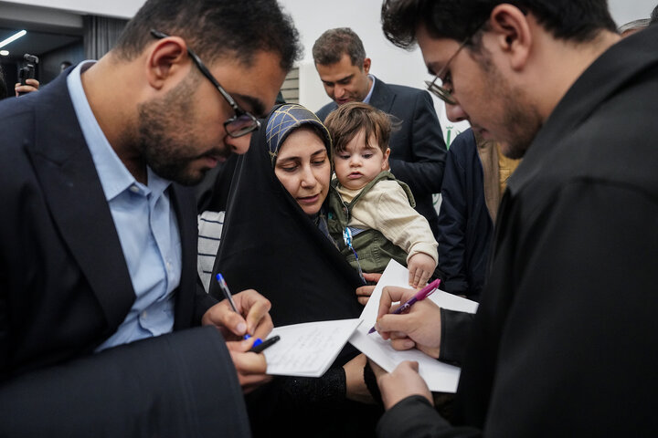 دیدار جمعی از نخبگان علمی و دانشگاهی با رئیس ستاد اجرایی فرمان امام