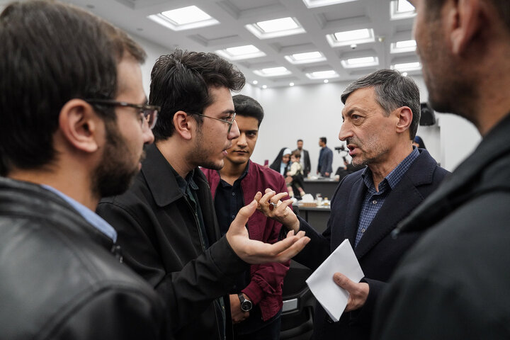 دیدار جمعی از نخبگان علمی و دانشگاهی با رئیس ستاد اجرایی فرمان امام