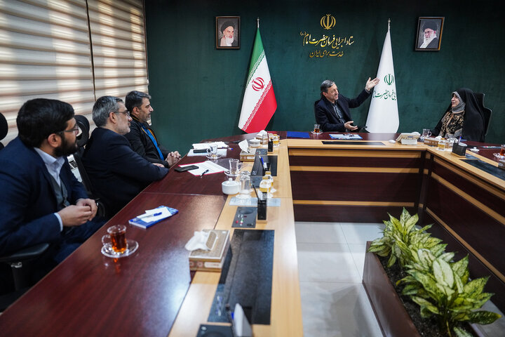 دیدار زینب قیصری نماینده مردم تهران، ری، شمیرانات، اسلامشهر و پردیس در مجلس شورای اسلامی با رئیس ستاد اجرایی فرمان امام