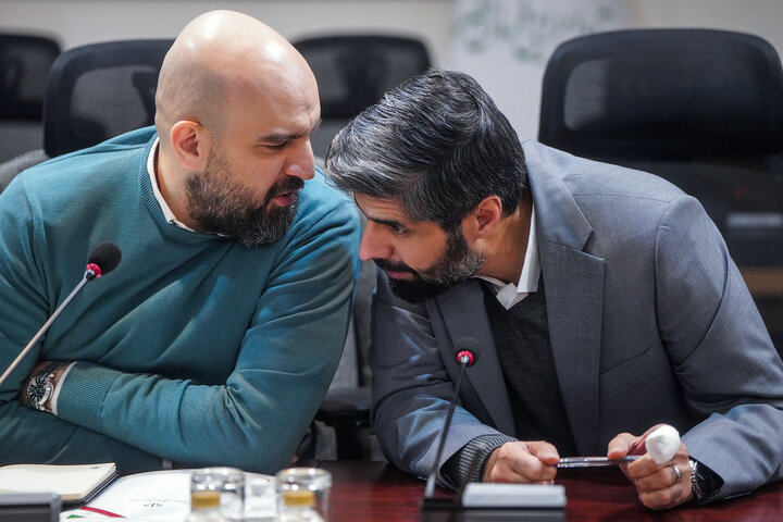 بررسی پروژه‌های جاری گروه توسعه انرژی تدبیر با حضور رئیس ستاد اجرایی فرمان امام