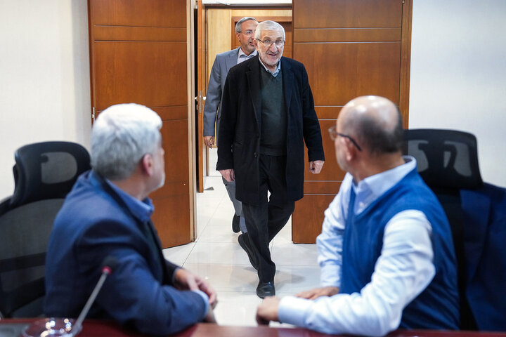 بررسی عملکرد فولاد جهان‌آرا در جلسه هیأت امنای ستاد اجرایی فرمان امام
