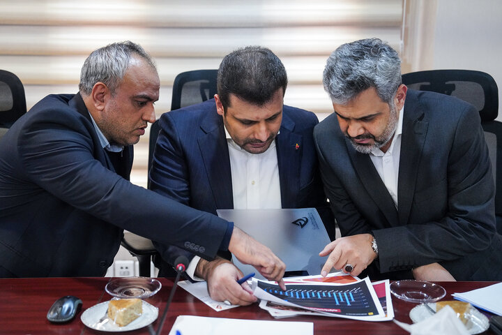 بررسی عملکرد فولاد جهان‌آرا در جلسه هیأت امنای ستاد اجرایی فرمان امام
