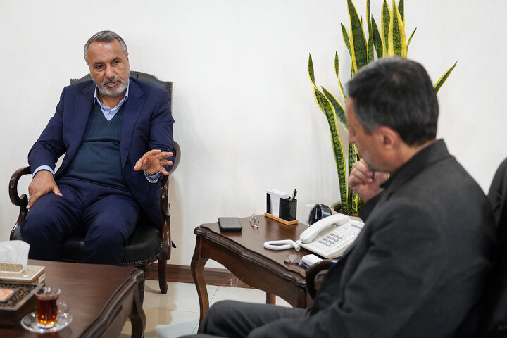 دیدار رئیس کمیسیون عمران مجلس با رئیس ستاد اجرایی فرمان امام