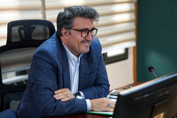 بررسی طرح‌های جهش تولید در محصولات کشاورزی و دامی با حضور رئیس ستاد اجرایی فرمان امام