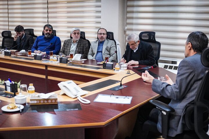 بررسی عملکرد صندوق قرض الحسنه توسعه اشتغال برکت با حضور رئیس ستاد اجرایی فرمان امام