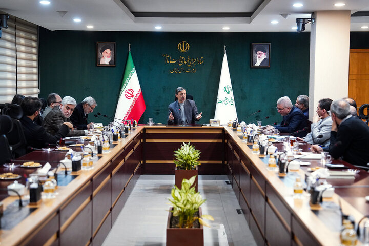 بررسی عملکرد صندوق قرض الحسنه توسعه اشتغال برکت با حضور رئیس ستاد اجرایی فرمان امام