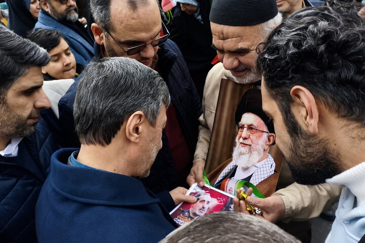 حضور سید پرویز فتاح رئیس ستاد اجرایی فرمان امام در راهپیمایی چهل‌وهفتمین سالگرد پیروزی انقلاب اسلامی