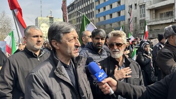خون شهدایمان مانند خون شهدای کربلا برای همیشه‌ی تاریخ در جوشش است/ ملّت شهادت‌طلب ایران دشمن را بیچاره کرده است