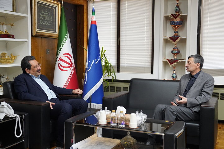 دیدار رئیس ستاد اجرایی فرمان امام با وزیر صمت