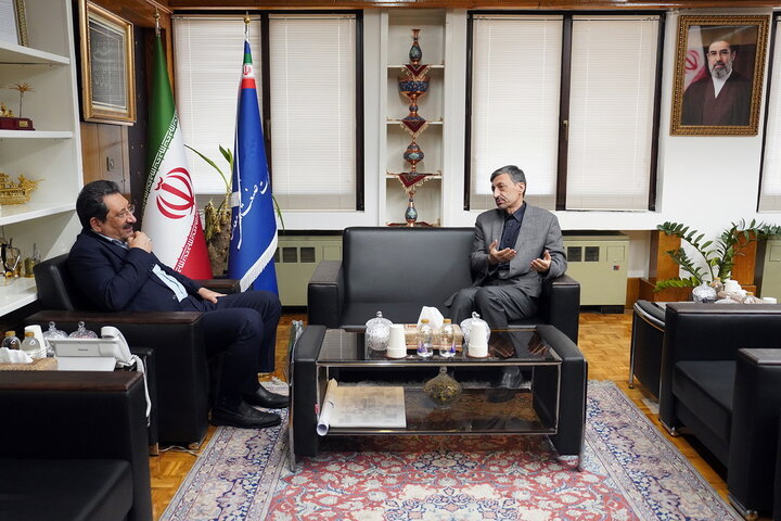 دیدار رئیس ستاد اجرایی فرمان امام با وزیر صمت