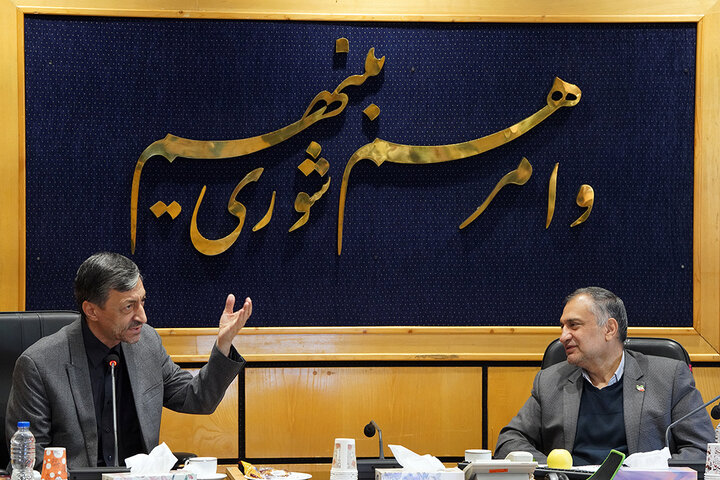 بازدید فتاح از آثار حمله دشمن به دانشگاه صنعتی شریف