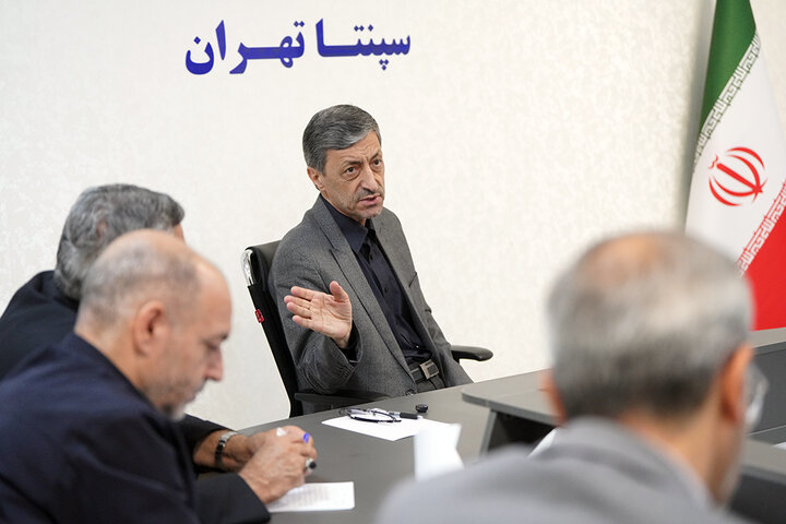 بازدید فتاح از کارخانه لوله و پروفیل سپنتای تهران