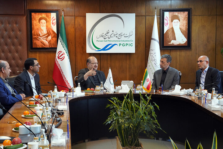 دیدار رئیس ستاد اجرایی فرمان امام با مدیرعامل گروه صنایع پتروشیمی خلیج فارس 