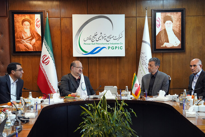 دیدار رئیس ستاد اجرایی فرمان امام با مدیرعامل گروه صنایع پتروشیمی خلیج فارس 