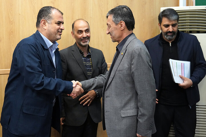 اولین نشست رئیس ستاد اجرایی فرمان امام با مدیران سازمان اموال و املاک در سال ۱۴۰۵