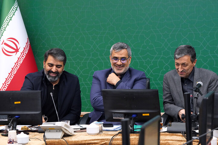 اولین نشست رئیس ستاد اجرایی فرمان امام با مدیران سازمان اموال و املاک در سال ۱۴۰۵