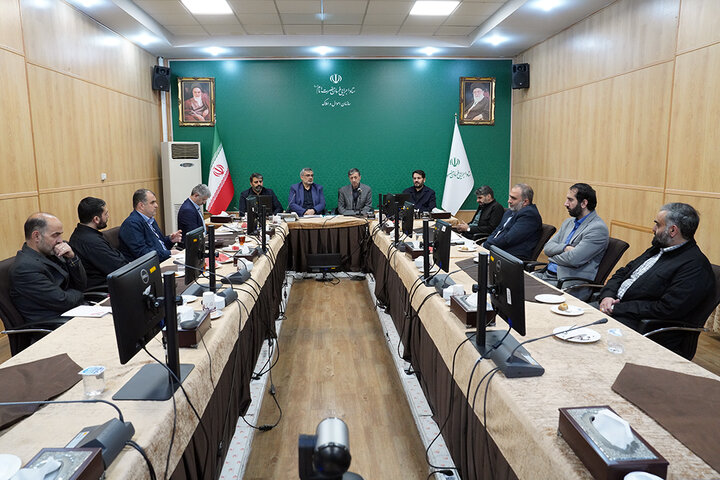اولین نشست رئیس ستاد اجرایی فرمان امام با مدیران سازمان اموال و املاک در سال ۱۴۰۵