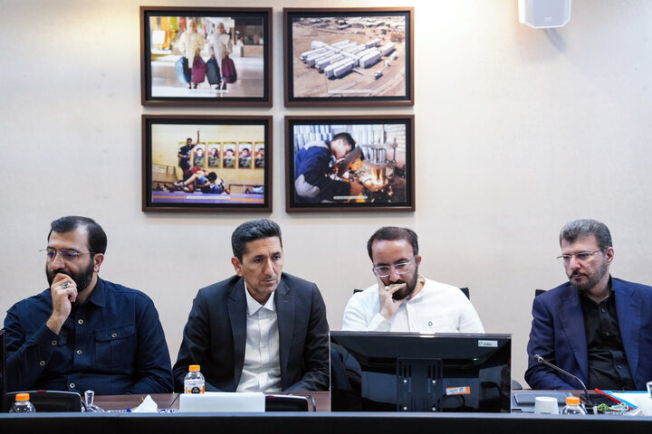 بررسی اقدامات قرارگاه جهادى بنیاد برکت در جنگ رمضان با حضور رئیس ستاد اجرایی فرمان امام