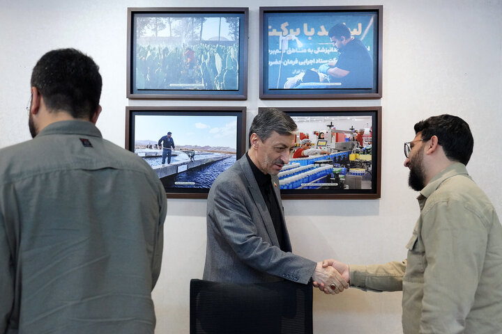 بررسی اقدامات قرارگاه جهادى بنیاد برکت در جنگ رمضان با حضور رئیس ستاد اجرایی فرمان امام