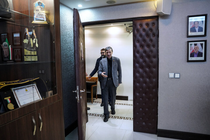 بررسی اقدامات قرارگاه جهادى بنیاد برکت در جنگ رمضان با حضور رئیس ستاد اجرایی فرمان امام