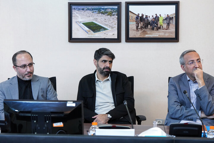 بررسی اقدامات قرارگاه جهادى بنیاد برکت در جنگ رمضان با حضور رئیس ستاد اجرایی فرمان امام