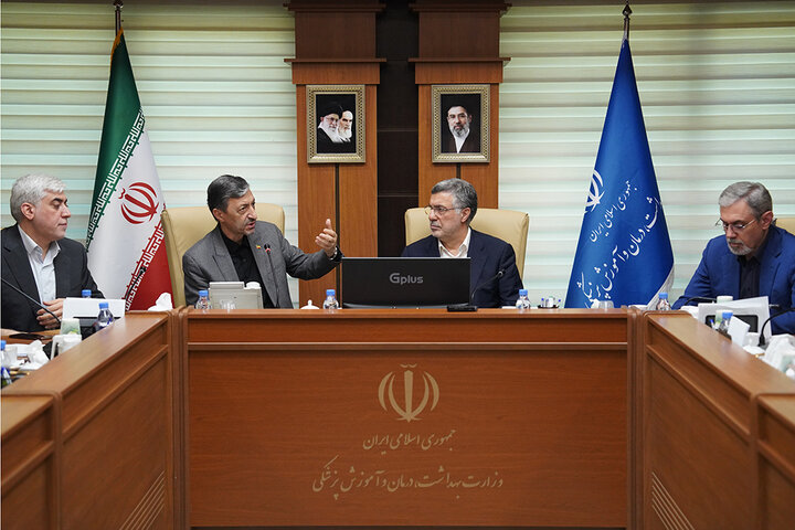 دیدار رئیس ستاد اجرایی فرمان امام با  وزیر بهداشت درمان و آموزش پزشکی