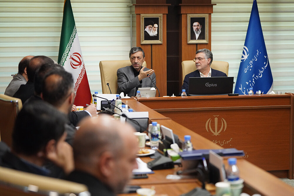 رئیس ستاد اجرایی فرمان امام با وزیر بهداشت دیدار کرد