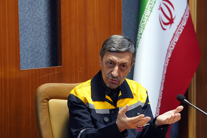 بازدید فتاح از پالایشگاه نفت پارس همزمان با روز کارگر